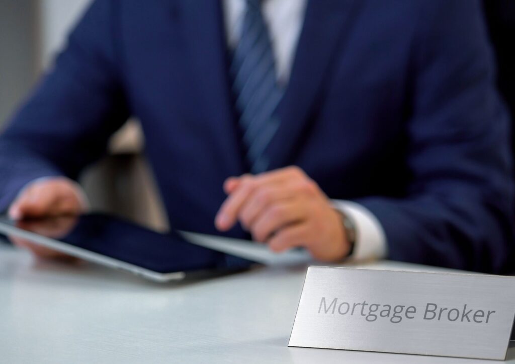 Navigating Financial Frontiers: Unveiling the Role of a Commercial Mortgage Broker